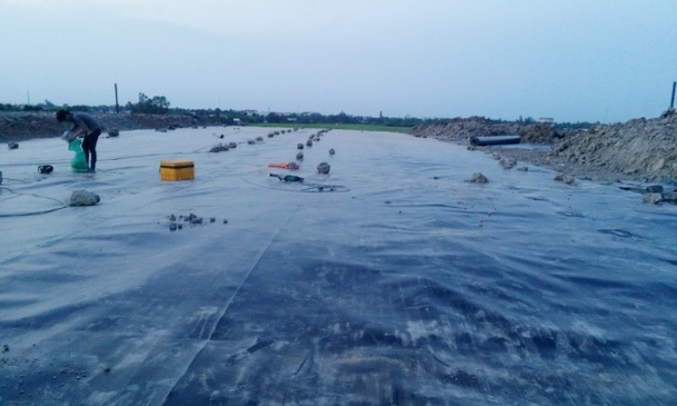 thi c&ocirc;ng b&atilde;i chứa r&aacute;c thải 