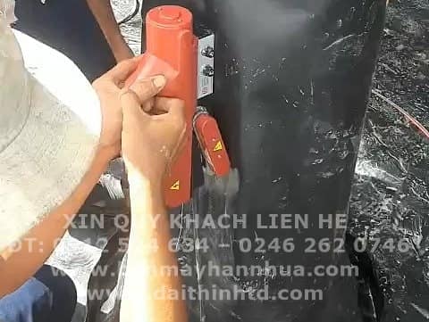 M&aacute;y h&agrave;n bạt nhựa HDPE ao nu&ocirc;i t&ocirc;m model m&aacute;y h&agrave;n nhựa JIT800