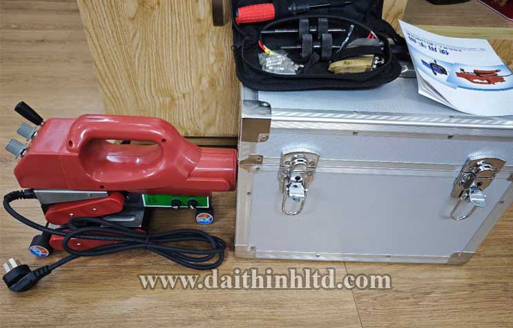 M&aacute;y h&agrave;n bạt HDPE gi&aacute; rẻ XS800