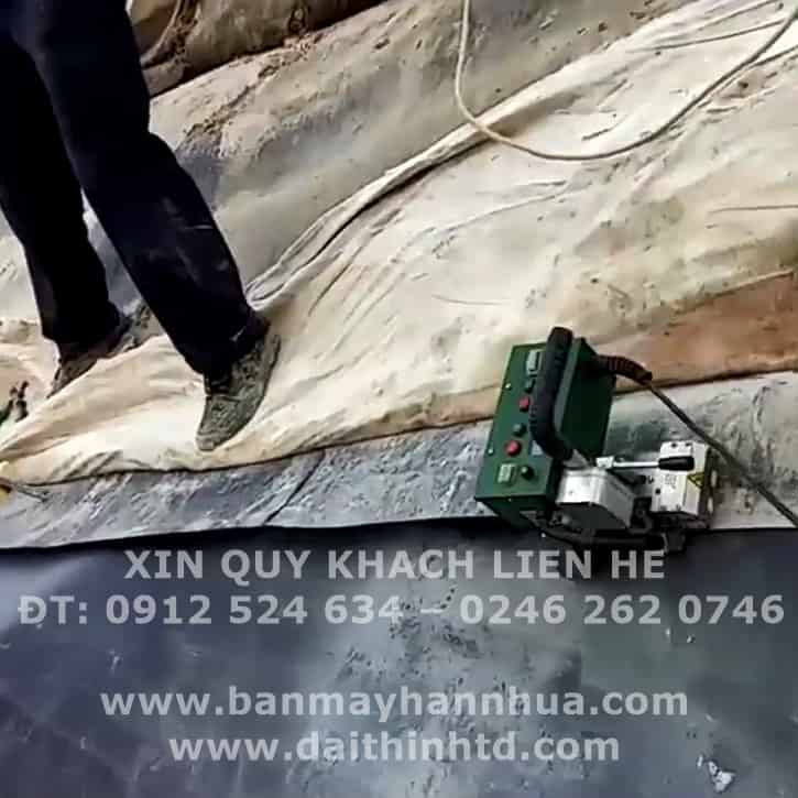 May han nhua LST GM1 M&aacute;y h&agrave;n m&agrave;ng nhựa HDPE chống thấm hồ chứa