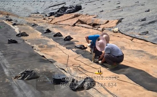 m&aacute;y h&agrave;n đ&ugrave;n weldy h&agrave;n bạt nhựa, m&agrave;ng nhựa chống thấm HDPE