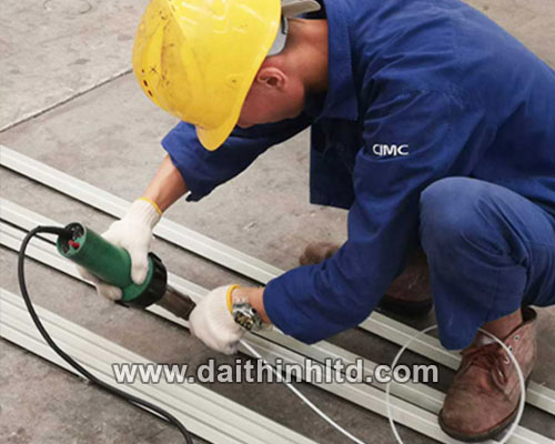 M&aacute;y h&agrave;n &ocirc;ng nhựa tấm nhựa cầm tay LST 1600A