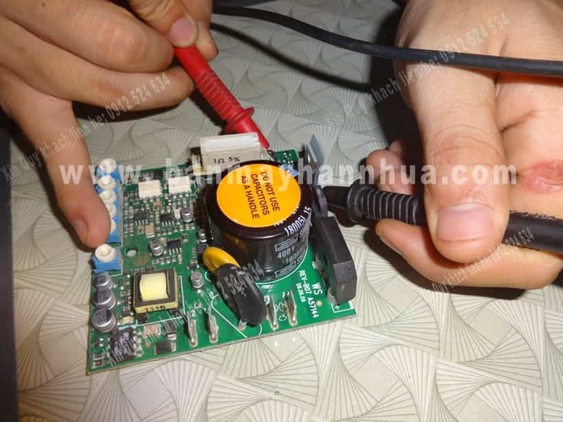 may han nhua may ep nhua demtech