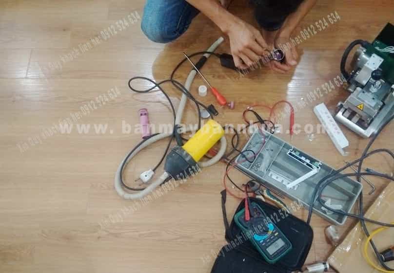 m&aacute;y h&agrave;n nhựa cấm tay trung quốc - s&uacute;ng h&agrave;n ống nhựa pvc